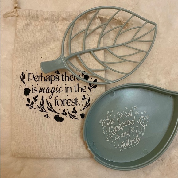 Owl Crate November Book Box - Picture 11 of 11